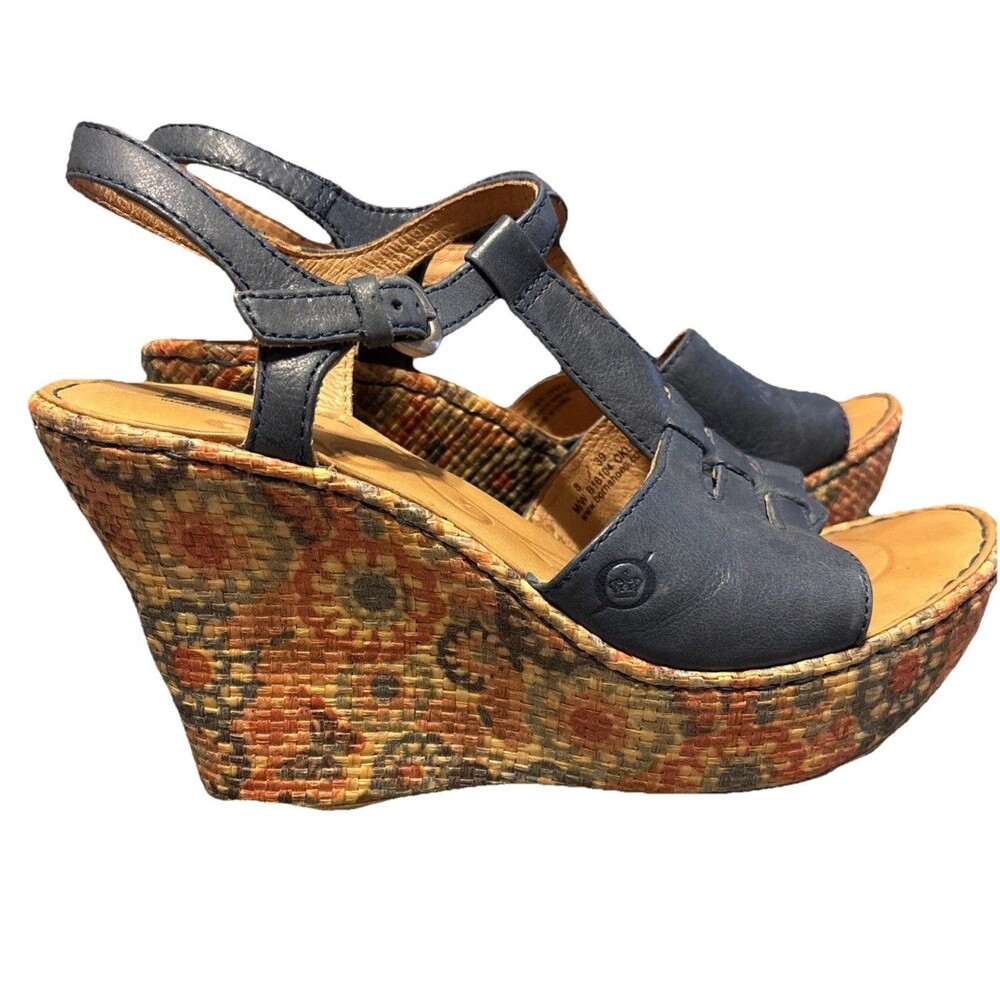Born Rebecka in Blue Wedge Platform Sandals Style # B16104. Size 8